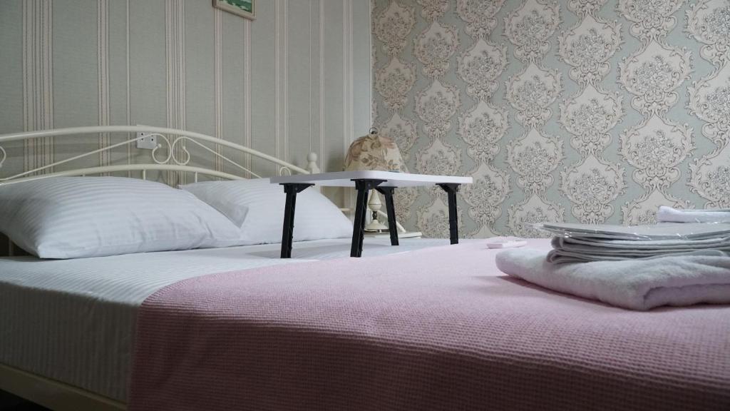 Deluxe Room - Bedroom